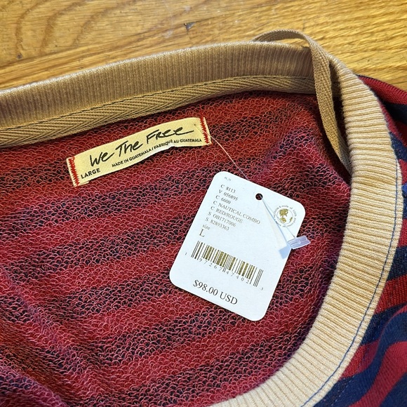 Free People EUC worn once! Classic Striped Oversized Crewneck Sweatshirt Size - Picture 8 of 9